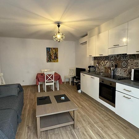 Cosy Poullan, 2-Bedroom Apartment, 200 M From The Beach Νίκαια Εξωτερικό φωτογραφία
