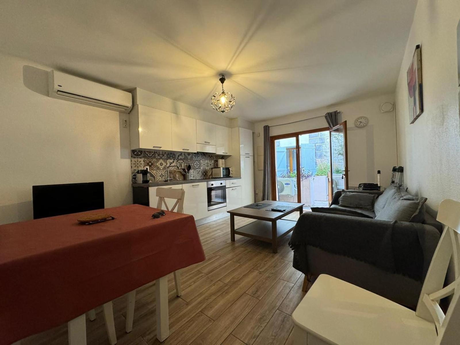 Cosy Poullan, 2-Bedroom Apartment, 200 M From The Beach Νίκαια Εξωτερικό φωτογραφία