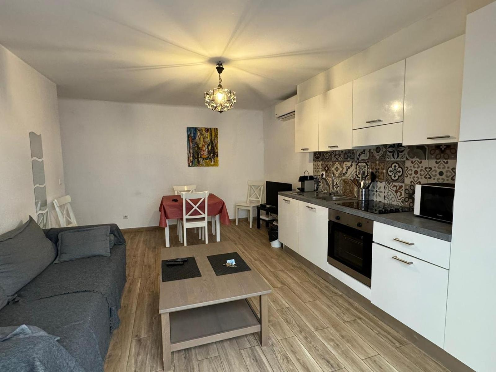 Cosy Poullan, 2-Bedroom Apartment, 200 M From The Beach Νίκαια Εξωτερικό φωτογραφία