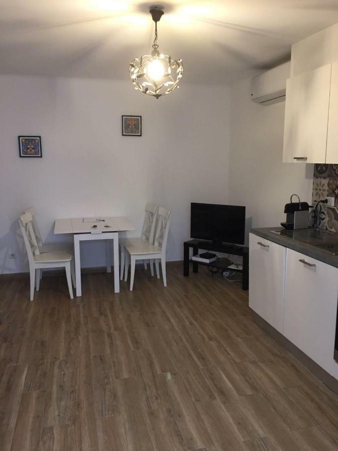 Cosy Poullan, 2-Bedroom Apartment, 200 M From The Beach Νίκαια Εξωτερικό φωτογραφία